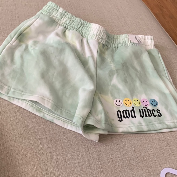 Green Tie Dye Good Vibes Graphic Sweat Shirts - Picture 3 of 11